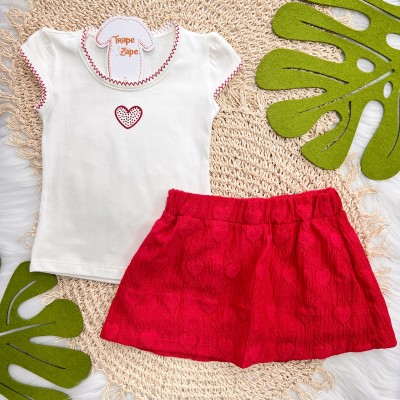 Conj. Blusa Coração com Strass e Short Saia Anarruga - Off White e Vermelho